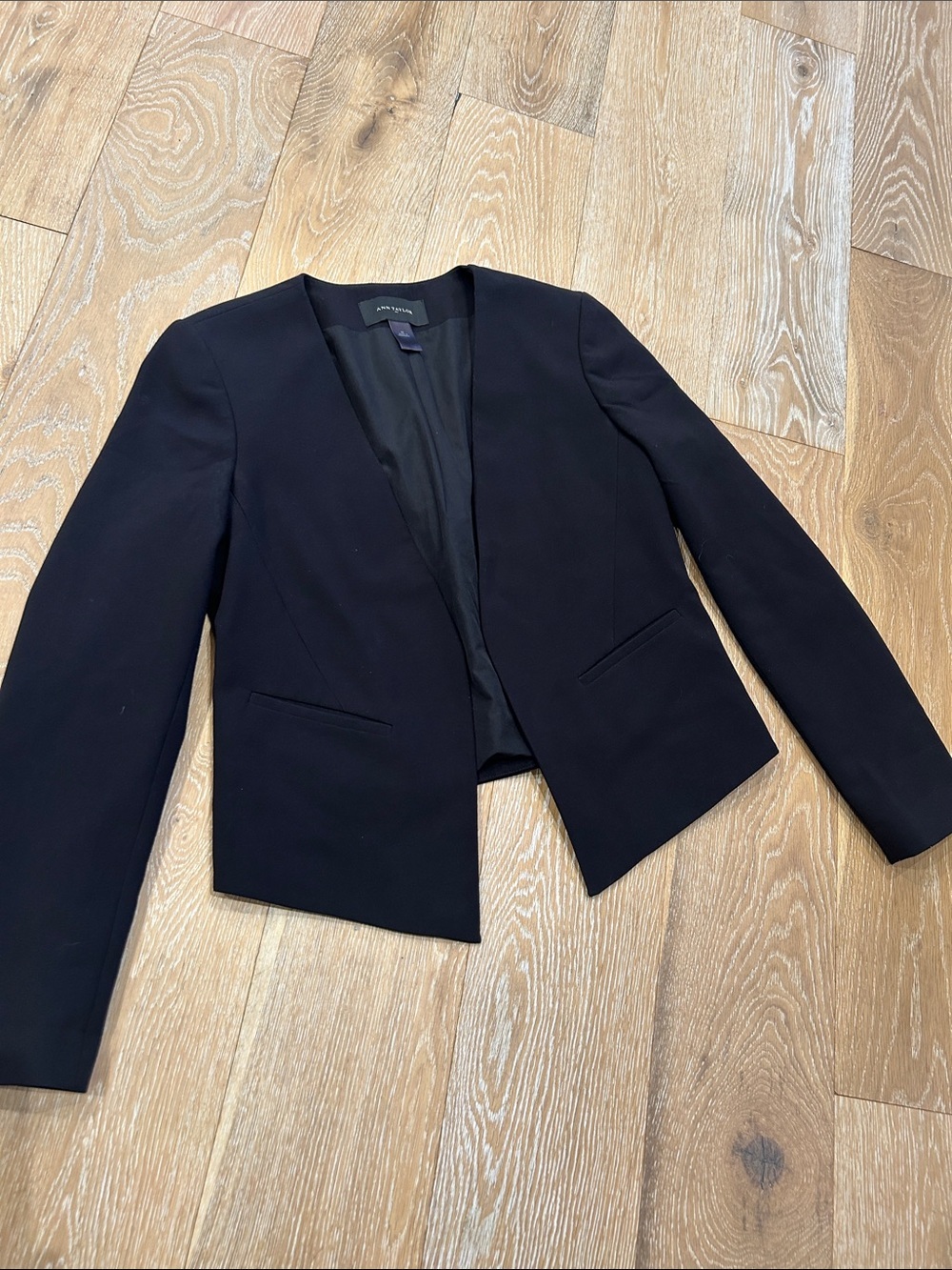 Ann Taylor Classic Black Open Faced Blazer Size Medium
